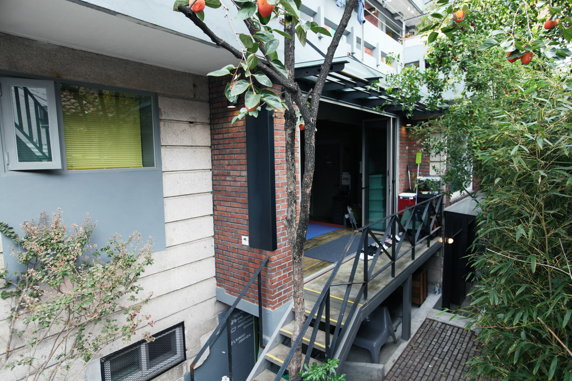 Hongdae Guesthouse Pajamaparty Seoul Exterior photo