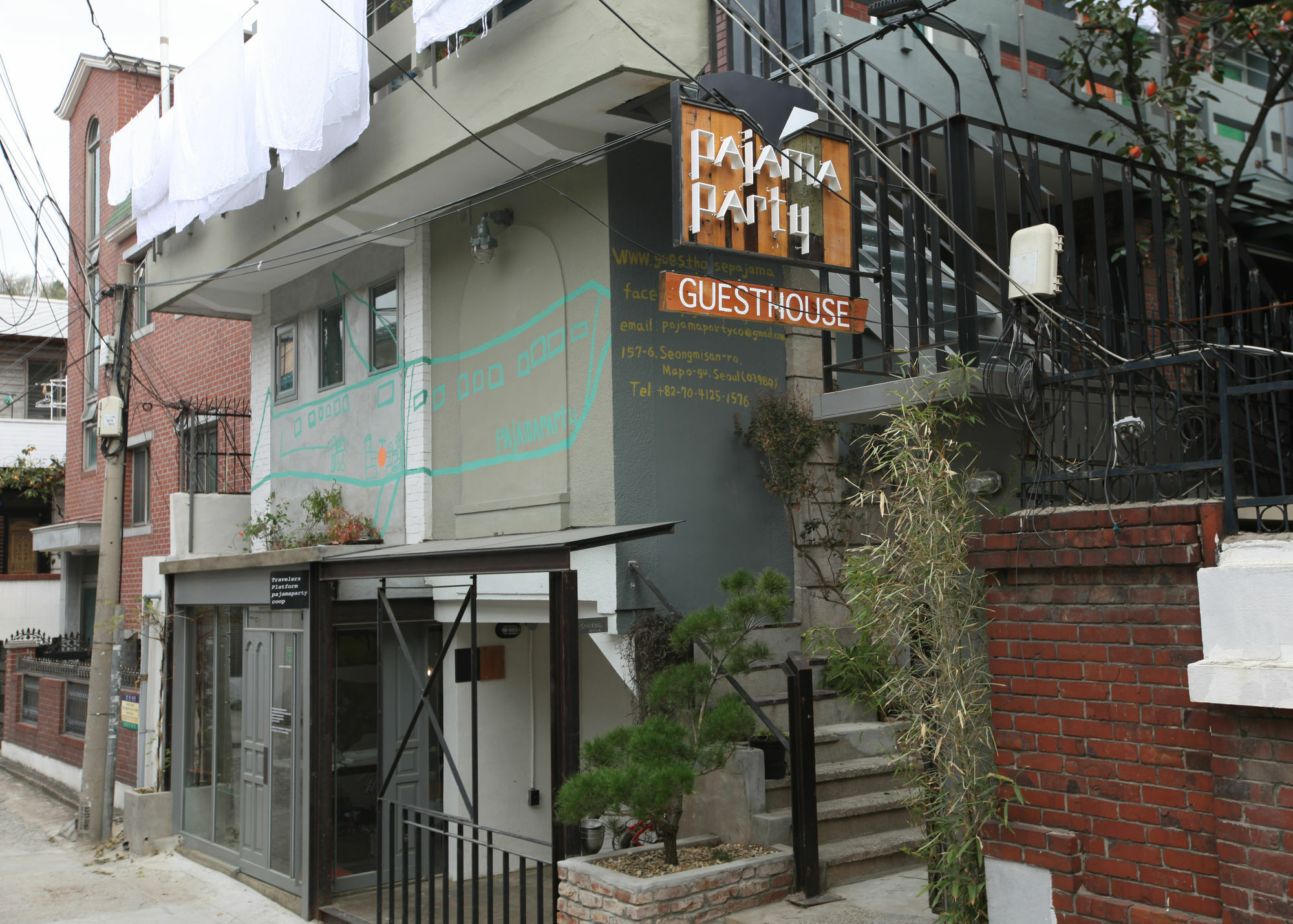 Hongdae Guesthouse Pajamaparty Seoul Exterior photo